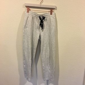 Ann Taylor Pants - NWT Ann Taylor gray sweatpants joggers Ann Taylor Pants - NWT Ann Taylor gray sweatpants joggers